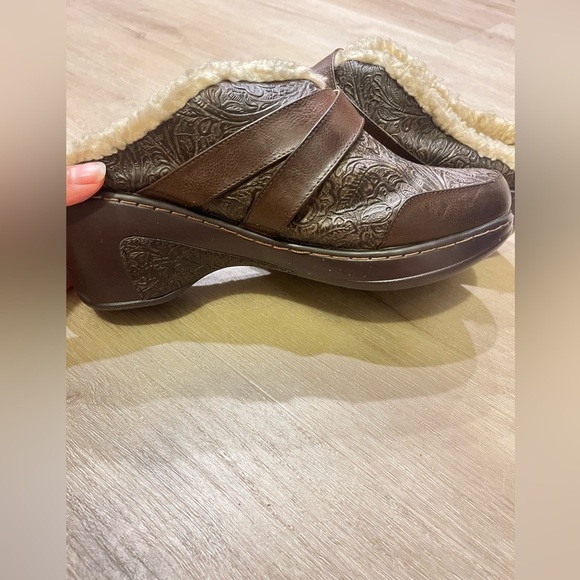 JBU Sweden Womens Memory Foam Wedge Marie Jane Clogs Leather Brown Size 11 M - Picture 8 of 8